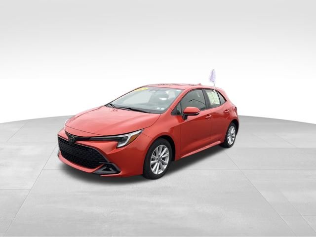 2025 Toyota Corolla Hatchback SE FWD