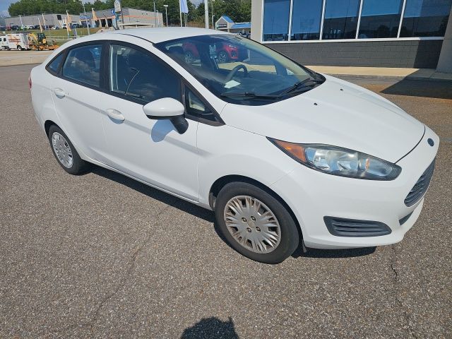 Oxford White 2018 Ford Fiesta Sedan Front-Wheel Drive 6-Speed Automatic
