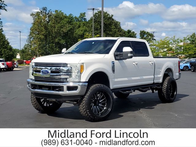  2017 Ford F-250 Super Duty Lariat Crew Cab 4WD   