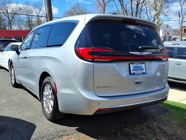 2023 Chrysler Pacifica - Image 5