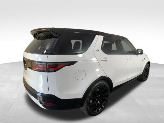 2025 Land Rover Discovery Dynamic SE 6