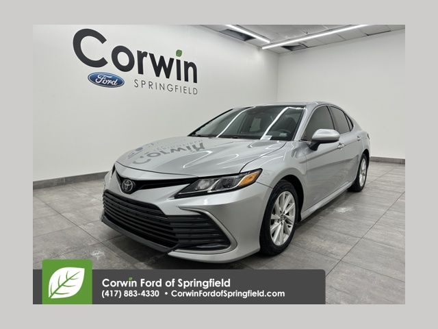 2022 Toyota Camry LE FWD