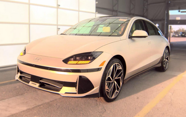 2023 Hyundai Ioniq 6 Limited AWD