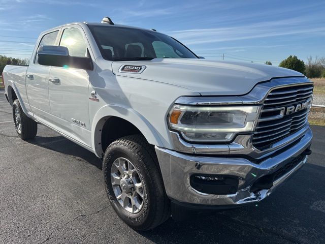 Bright White Clearcoat 2022 RAM 2500 Laramie Crew Cab 4WD Pickup Truck Four-Wheel Drive 6-Speed Automatic