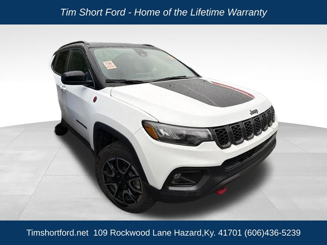 Bright White Clearcoat 2025 Jeep Compass SUV / Crossover Four-Wheel Drive 8-Speed Automatic
