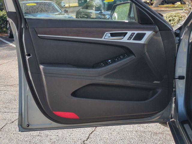 Used 2015 Hyundai Genesis 3.8 4D Sedan