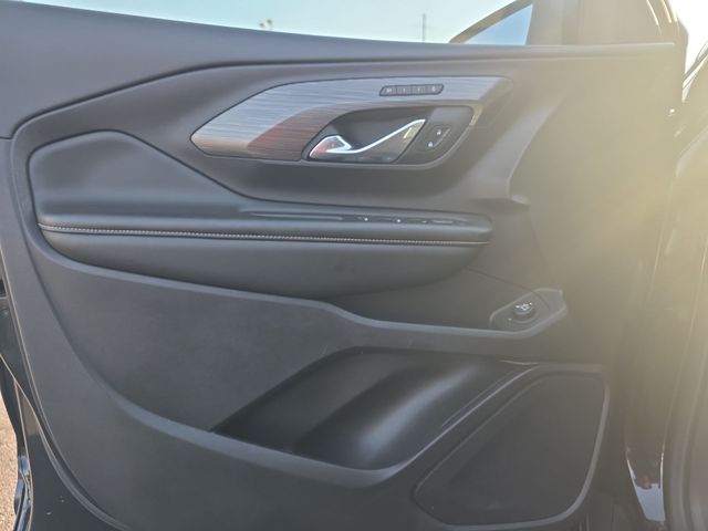 Used 2024 Black GMC SLT image 28