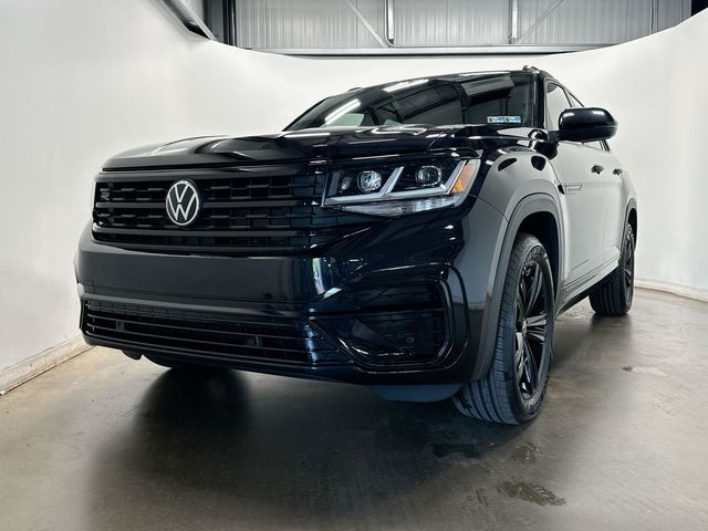 2023 Volkswagen Atlas Cross Sport 2.0T SEL R-Line Black at Sutliff Volkswagen