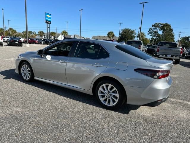 2022 Toyota Camry LE 3