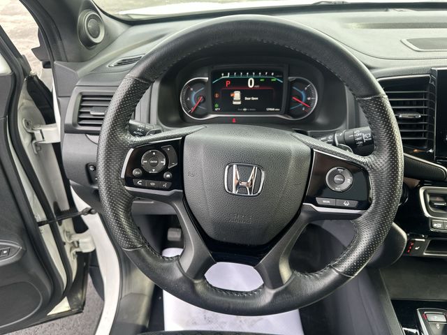 Used 2019  Honda Touring image 13