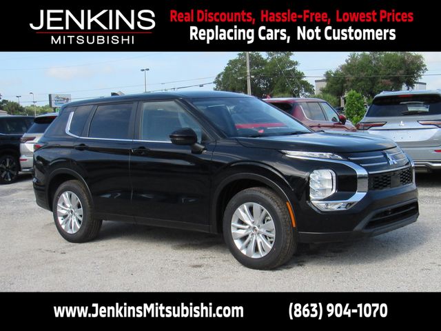Labrador Black Pearl 2026 Mitsubishi Outlander SUV / Crossover Front-Wheel Drive Continuously Variable Transmission