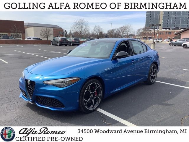 Misano Blue Metallic 2022 Alfa Romeo Giulia Veloce AWD Sedan All-Wheel Drive 8-Speed Automatic