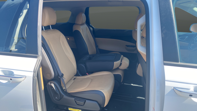 Certified Used 2024 White Kia EX image 25
