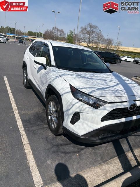 2022 Toyota RAV4 LE