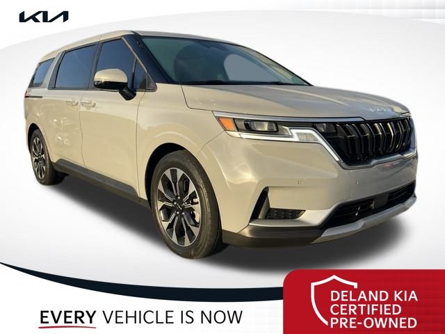 2024 Kia Carnival EX's photo