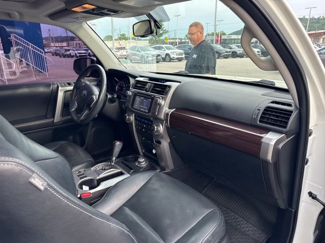 2016 Toyota 4Runner Limited photo