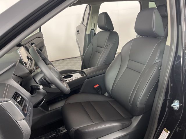 2025 Super Black Nissan Rogue SV FWD SUV