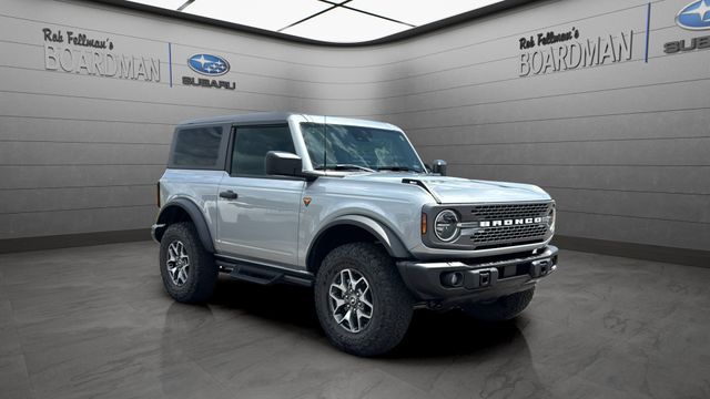 Iconic Silver Metallic 2023 Ford Bronco Badlands Advanced 2-Door 4WD SUV / Crossover Four-Wheel Drive Automatic