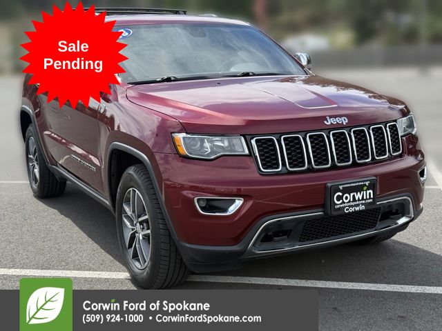 Velvet Red Pearlcoat 2018 Jeep Grand Cherokee SUV / Crossover Four-Wheel Drive 8-Speed Automatic