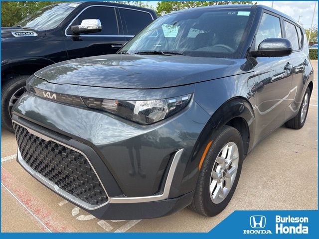 Gravity Gray 2025 Kia Soul LX FWD SUV / Crossover Front-Wheel Drive Continuously Variable Transmission