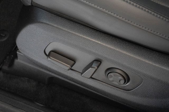 Used 2026 Kia Carnival Hybrid Van