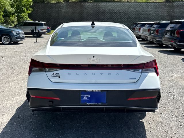 New 2026 White Hyundai Blue image 4