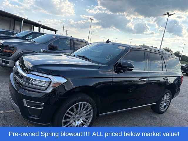 Used 2023 Black Metallic Ford Limited image 3