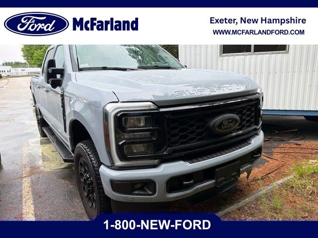 2025 Ford F-350 Super Duty Lariat Crew Cab 4WD