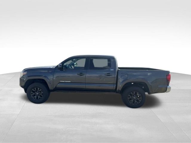 2022 Toyota Tacoma TRD Off-Road 2