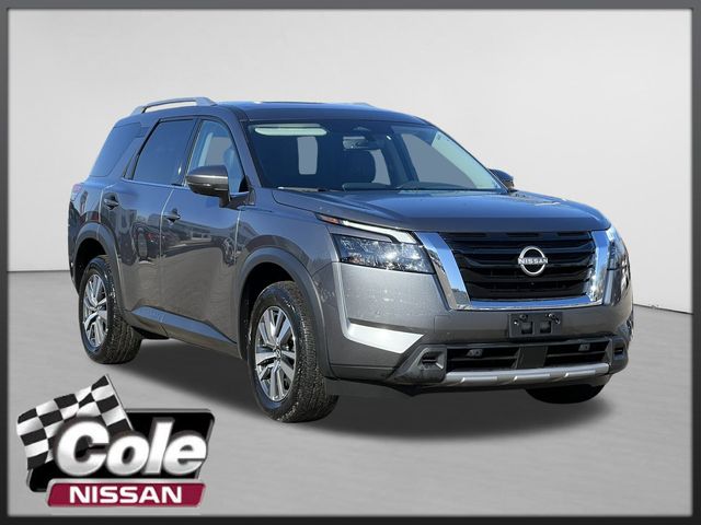 2025 Nissan Pathfinder SL 4WD