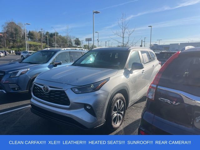 Celestial Silver Metallic 2024 Toyota Highlander XLE FWD SUV / Crossover Front-Wheel Drive 8-Speed Automatic