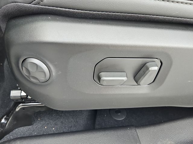 New 2026 White/off-white Jeep Rubicon image 14