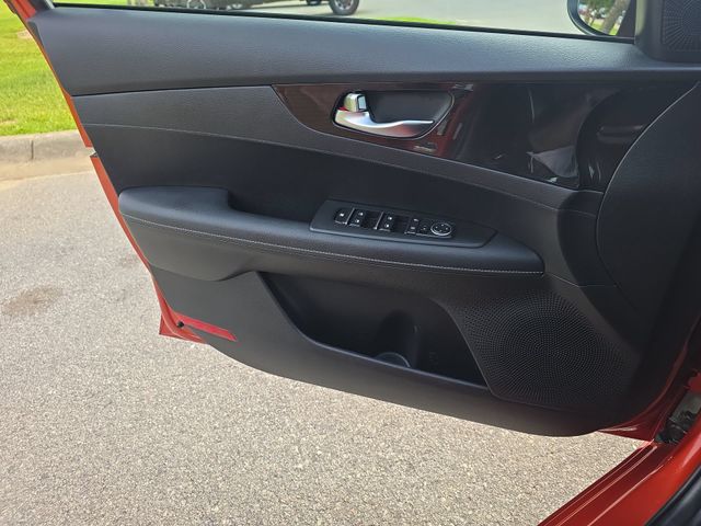 Used 2023 Fire Orange Kia GT-Line image 27