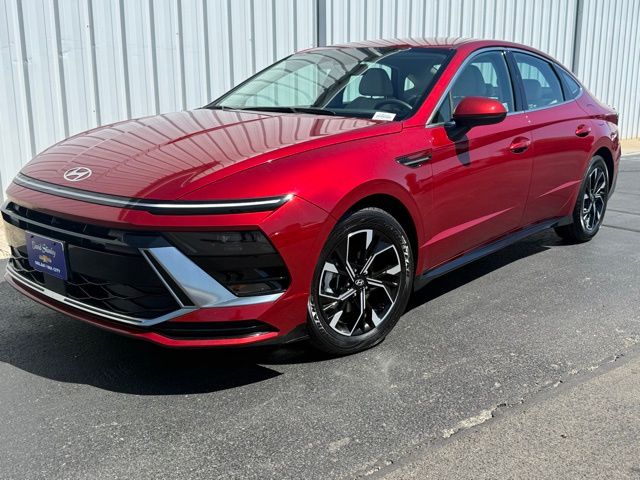 used 2025 Hyundai Sonata car, priced at $22,798