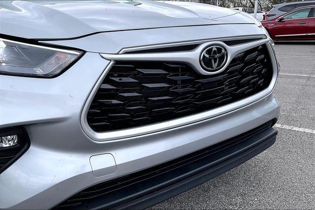 Used 2024 Toyota Highlander XLE 4D Sport Utility