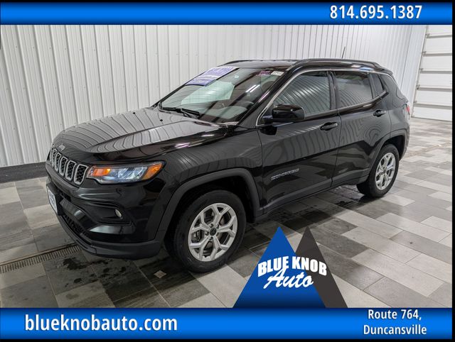 Diamond Black Crystal Pearlcoat 2025 Jeep Compass Latitude 4WD SUV / Crossover Four-Wheel Drive 8-Speed Automatic