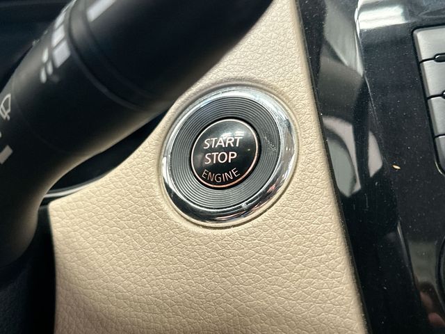 2018 Nissan Rogue SL White at Audi Porsche Sewickley