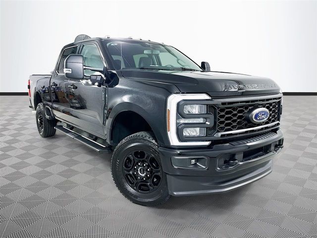 Black Metallic 2024 Ford F-250 Super Duty XLT SuperCab 4WD Pickup Truck Four-Wheel Drive Automatic
