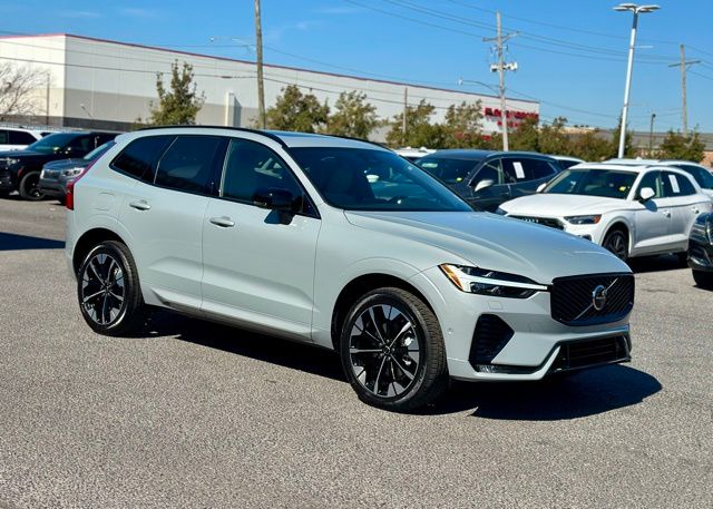 2026 Volvo XC60 B5 Plus