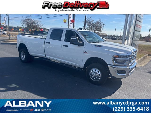 2026 RAM 3500 Tradesman Crew Cab LB DRW 4WD