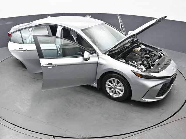 2025 Toyota Camry LE 57