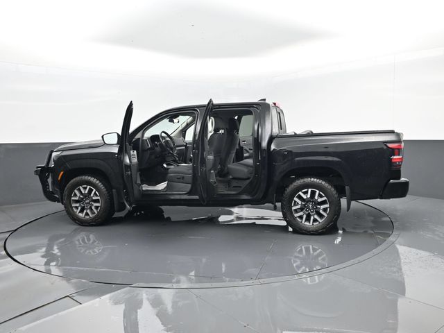 2022 Super Black Nissan Frontier SV 4X4 Truck