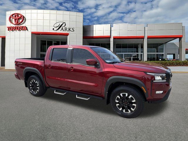 2023 Nissan Frontier PRO-4X Crew Cab 4X4's photo