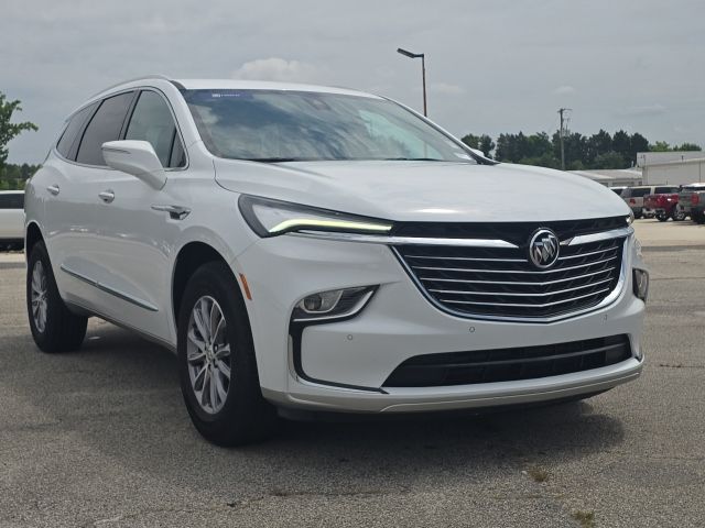 2023 Buick Enclave Essence:C02678