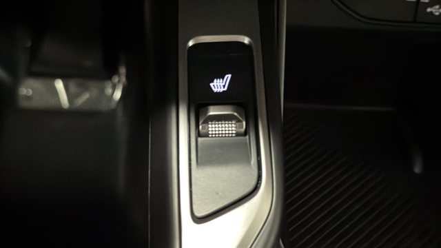 Used 2025 Black Kia X-Line EX image 36