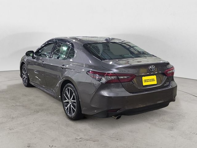 View vehicle photo 3