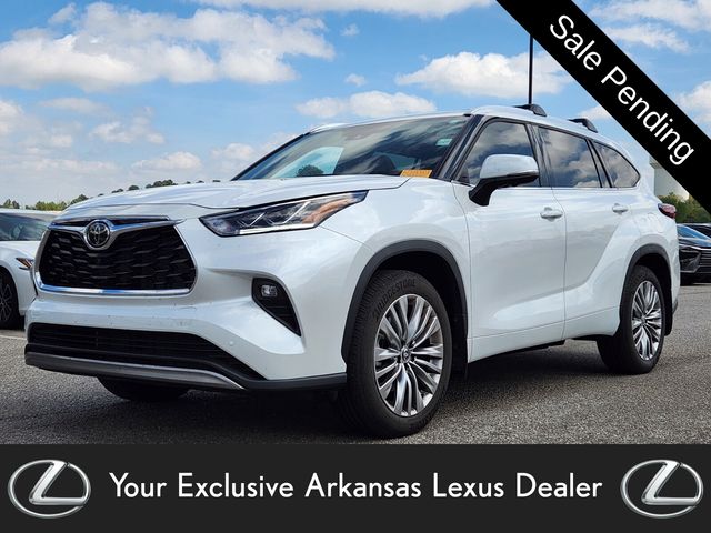 White (Wind Chill Pearl) 2025 Toyota Highlander Platinum AWD SUV / Crossover All-Wheel Drive 8-Speed Automatic