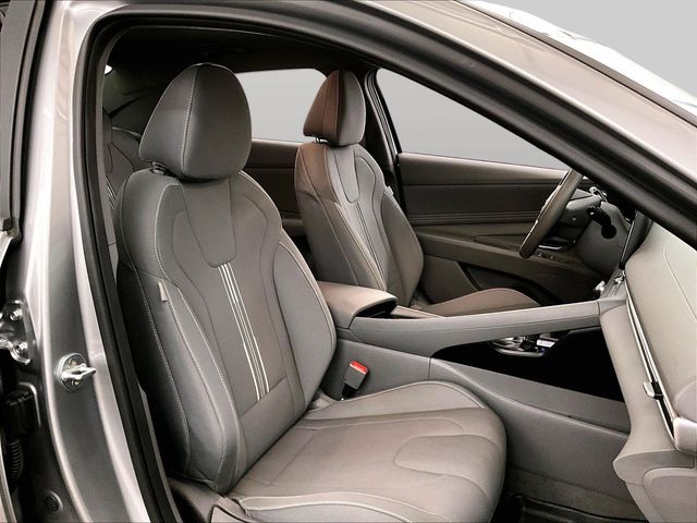 2023 Hyundai Elantra SEL Silver at Bob Ruth Ford
