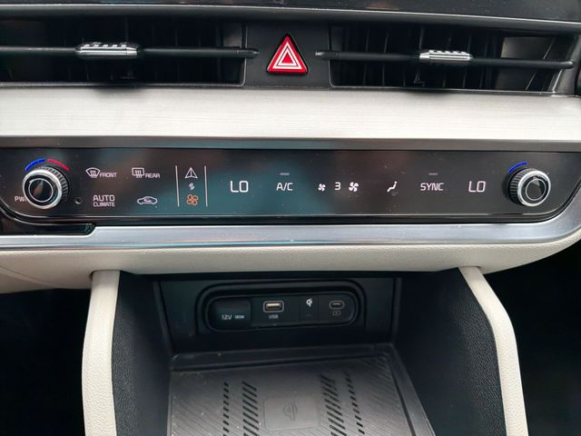 Used 2025 Black Kia EX image 22