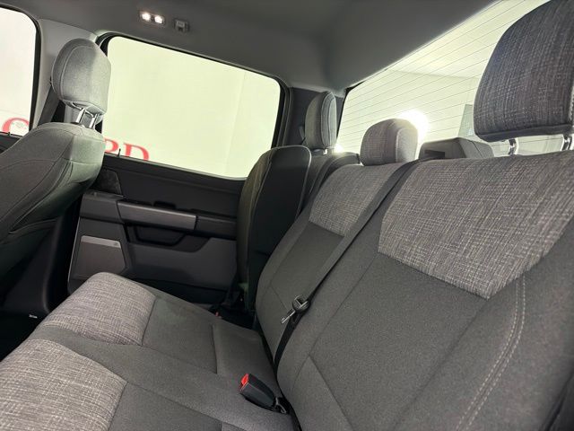 2021 Oxford White Ford F-150 XLT 4X4 Truck